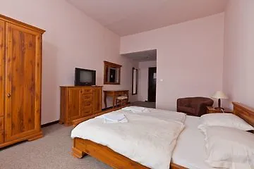 Hotel Branik 3*